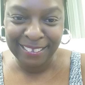 Meet your Posher, Yolanda